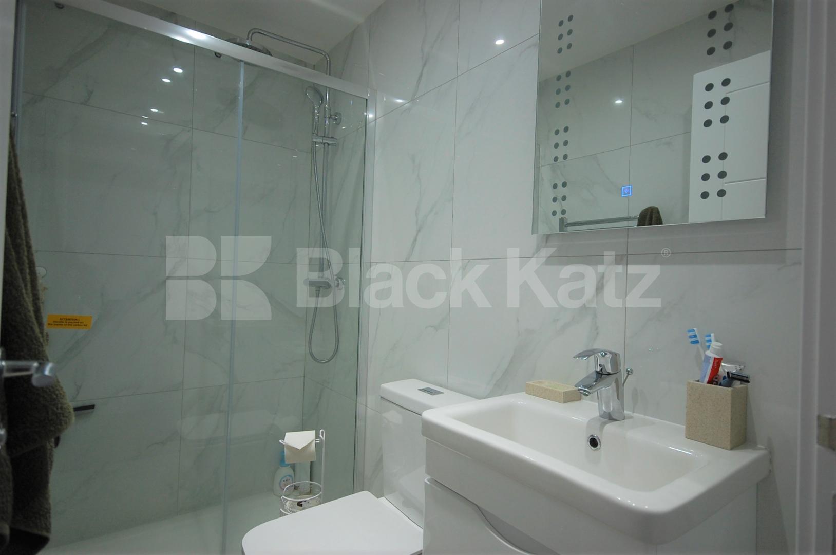 			NEW INSTRUCTION!, 1 Bedroom, 1 bath, 1 reception Apartment			 Ferme Park Road N4, FINSBURY PARK